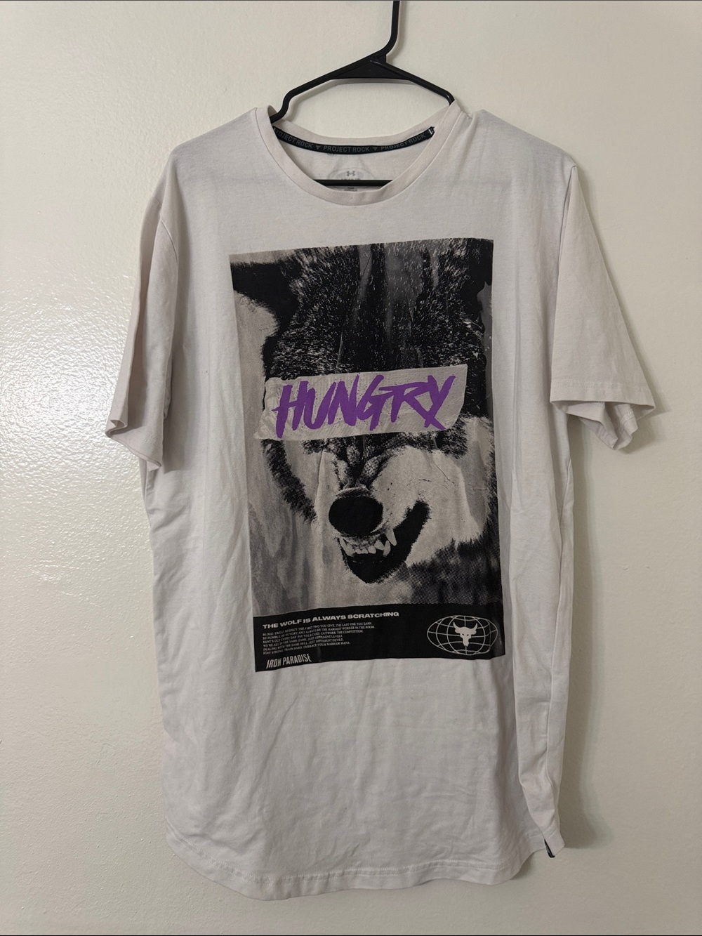 Used- Project Rock Hungry Graphic Wolf - Size: L (Oversized)